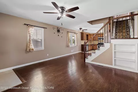 424 Cook Ave, Middlesex, NJ 08846 photo 7