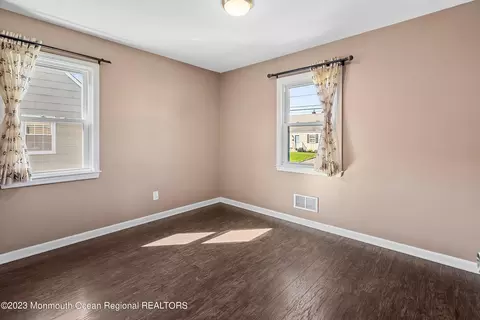 424 Cook Ave, Middlesex, NJ 08846 photo 13