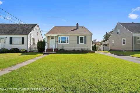 424 Cook Ave, Middlesex, NJ 08846