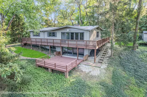 115 Holland Rd, Middletown, NJ 07748