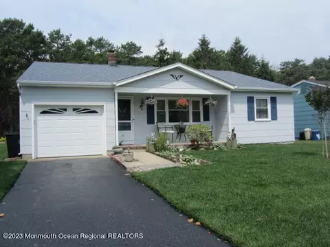 79 Sheepshead Dr, Toms River, NJ 08757