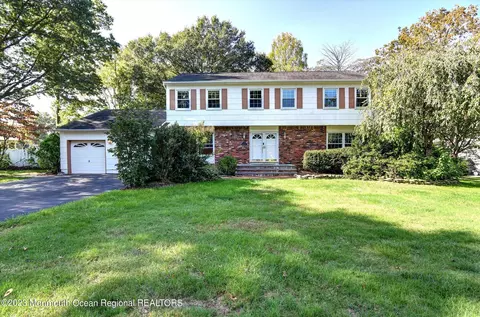33 Porsche Dr, Matawan, NJ 07747