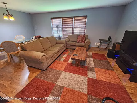 262 Greenwood Loop Rd, Brick, NJ 08724 photo 4