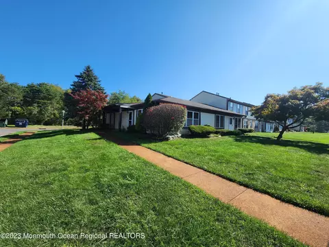 262 Greenwood Loop Rd, Brick, NJ 08724 photo 2