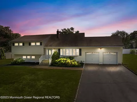 22 Arlene Dr, West Long Branch, NJ 07764