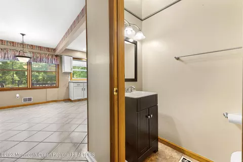 409 Frank Applegate Rd, Jackson, NJ 08527 photo 11