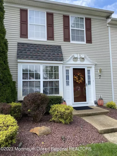 21 Haverford Ct #7, Freehold, NJ 07728