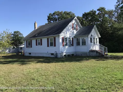 411 Cedar St, Lakehurst, NJ 08733