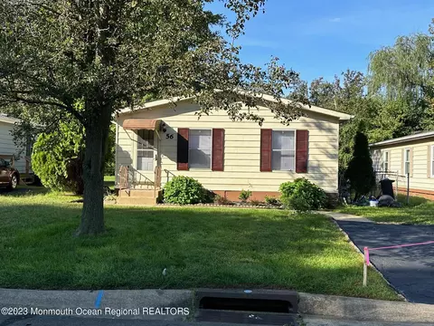 56 Deer Way, Manalapan, NJ 07726