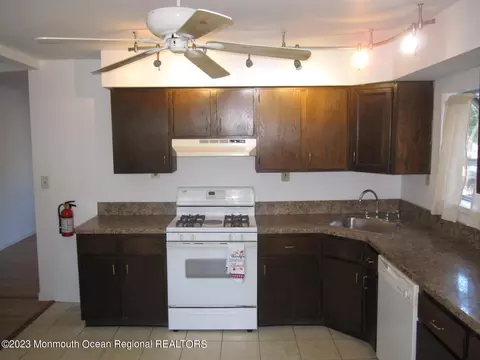 475 Pinecroft Dr, Brick, NJ 08723 photo 20