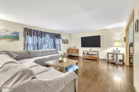 331 18th Ave, Brick, NJ 08724 photo 5