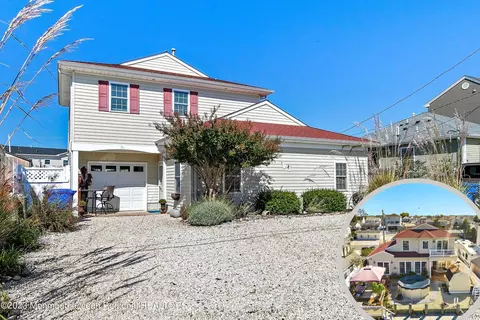 44 Florence Ln, Beach Haven West, NJ 08050