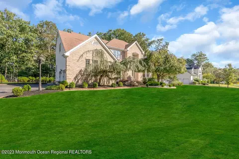 75 Tuscany Dr, Jackson, NJ 08527