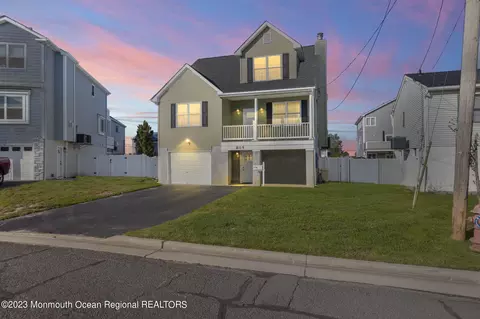 805 Bayview Ave, Union Beach, NJ 07735