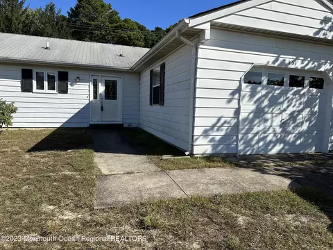 161 Cabrillo Blvd, Toms River, NJ 08757