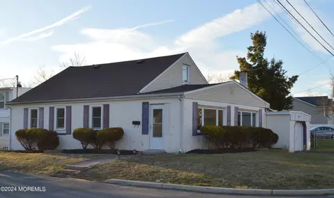 193 Orchard St, Aberdeen, NJ 07747