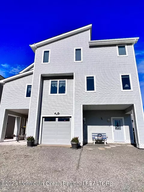 37 Kentucky Dr, Little Egg Harbor, NJ 08087