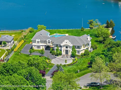 15 Oyster Bay Dr, Rumson, NJ 07760