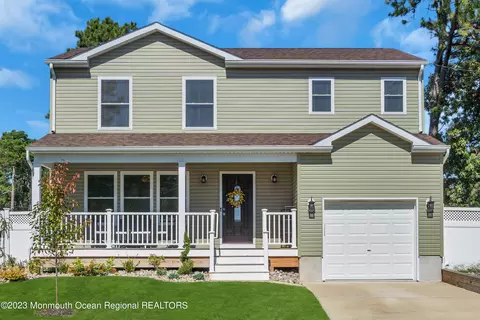 714 Pensacola Rd, Forked River, NJ 08731