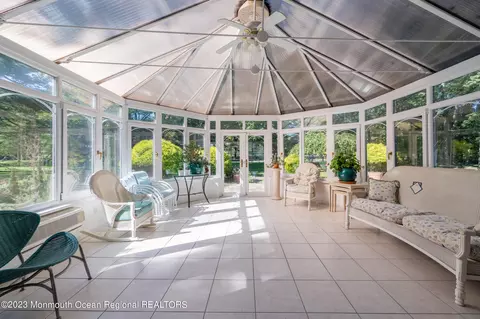 1564 Beaver Hollow Dr, Toms River, NJ 08755