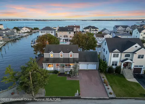 1801 Boat Point Dr, Point Pleasant, NJ 08742