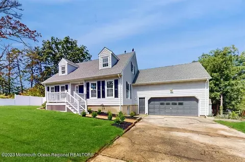 1825 9th Ave, Toms River, NJ 08757