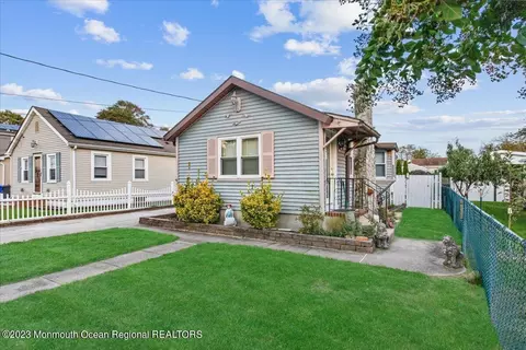 37 Buena Vista Dr, Brick, NJ 08723