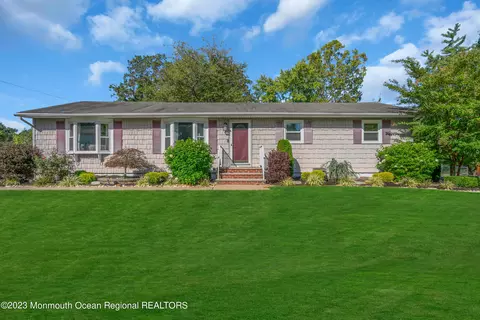 108 Manhattan St, Jackson, NJ 08527