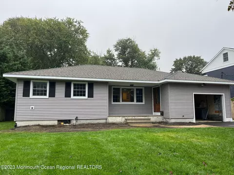 94 Bridgewaters Dr, Oceanport, NJ 07757