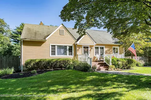 154 Adelphia Rd, Farmingdale, NJ 07727
