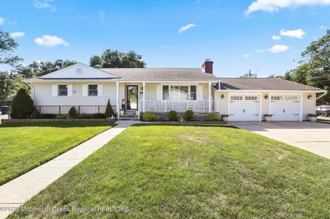 1908 Waverly St, Oakhurst, NJ 07755
