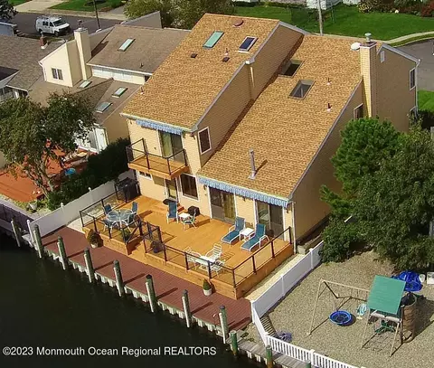 2104 Middle Ave, Point Pleasant, NJ 08742