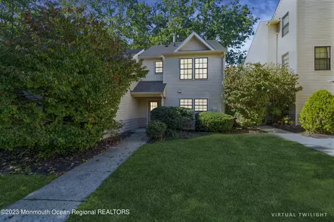 81 Whispering Oaks Way, Jackson, NJ 08527