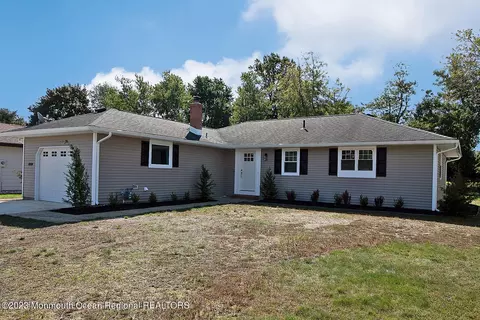 173 Fort De France Ave, Toms River, NJ 08757