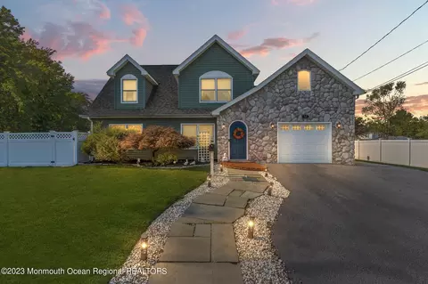 51 Fulton Pl, Hazlet, NJ 07730