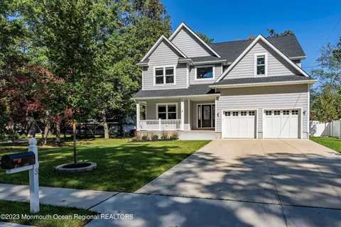3 Cedarwood Dr, Toms River, NJ 08755