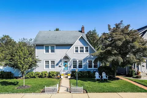50 Statesir Pl, Red Bank, NJ 07701