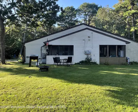 4 Driftwood Dr #221, Little Egg Harbor, NJ 08087