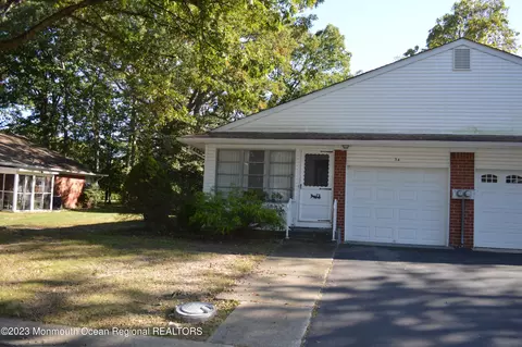 3 Myrtle Pl #A, Whiting, NJ 08759