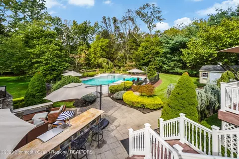 10 Beaver Dam Rd, Colts Neck, NJ 07722