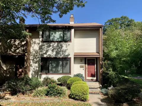 722 Twin Rivers Dr N, East Windsor, NJ 08520