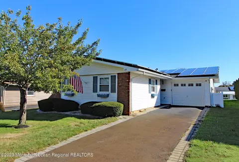 37 Tony Ct, Brick, NJ 08724