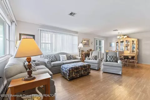 14 Morongo Ct, Toms River, NJ 08757