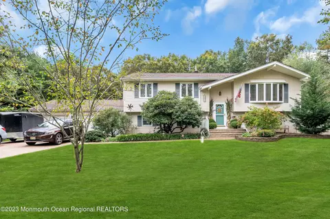442 Frank Applegate Rd, Jackson, NJ 08527