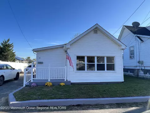 52 Frederick Pl, Keansburg, NJ 07734