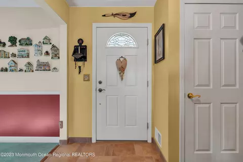 21 Cherry Tree Cir, Howell, NJ 07731 photo 4