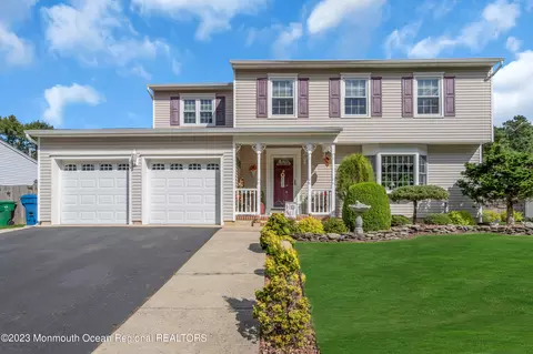 21 Cherry Tree Cir, Howell, NJ 07731