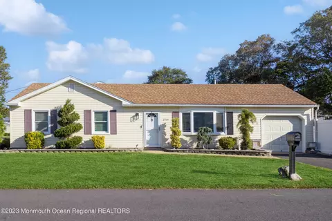 2704 4th Ave, Toms River, NJ 08753