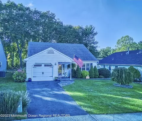 68 Brushy Neck Dr, Brick, NJ 08724