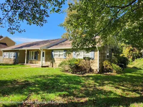 112 Euclid Ave, Aberdeen, NJ 07747